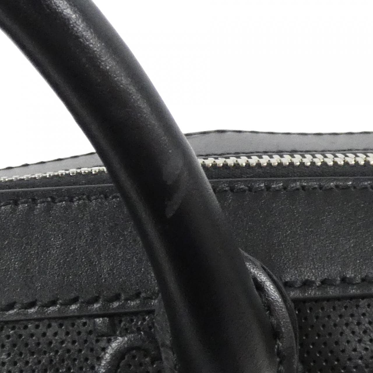 グッチ 658573 1W3CN バッグ