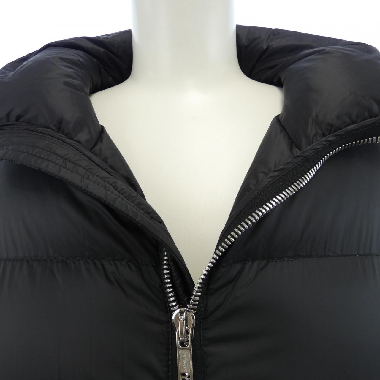 モンクレール MONCLER ダウンコート