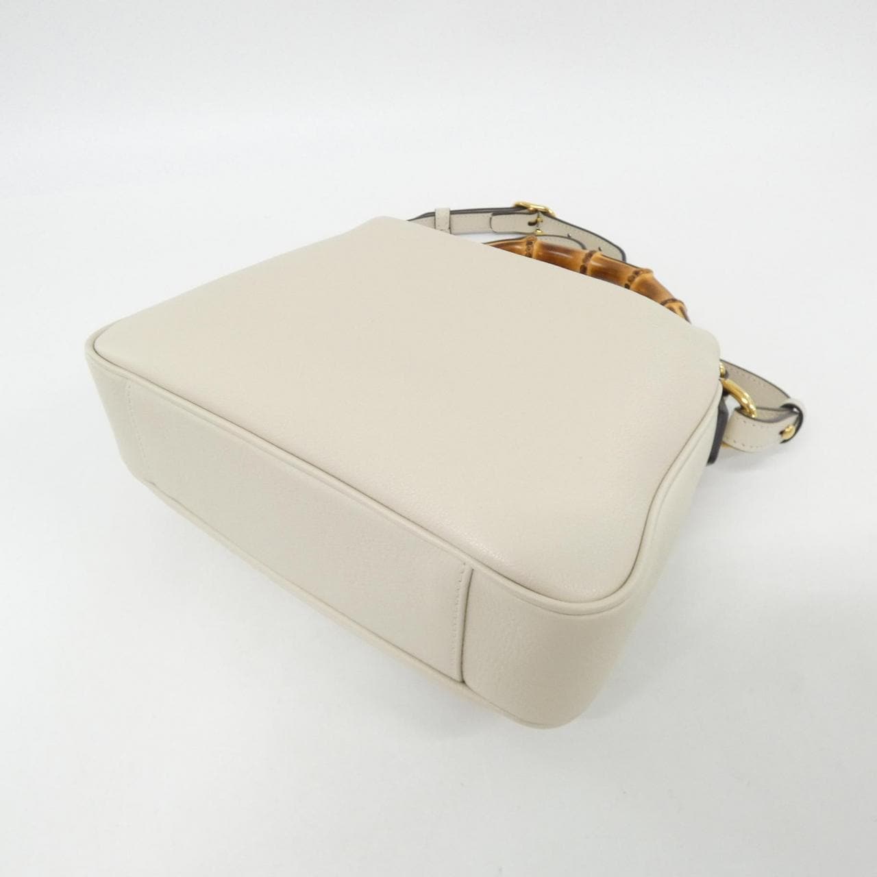 グッチ DIANA 746251 UAAAY バッグ