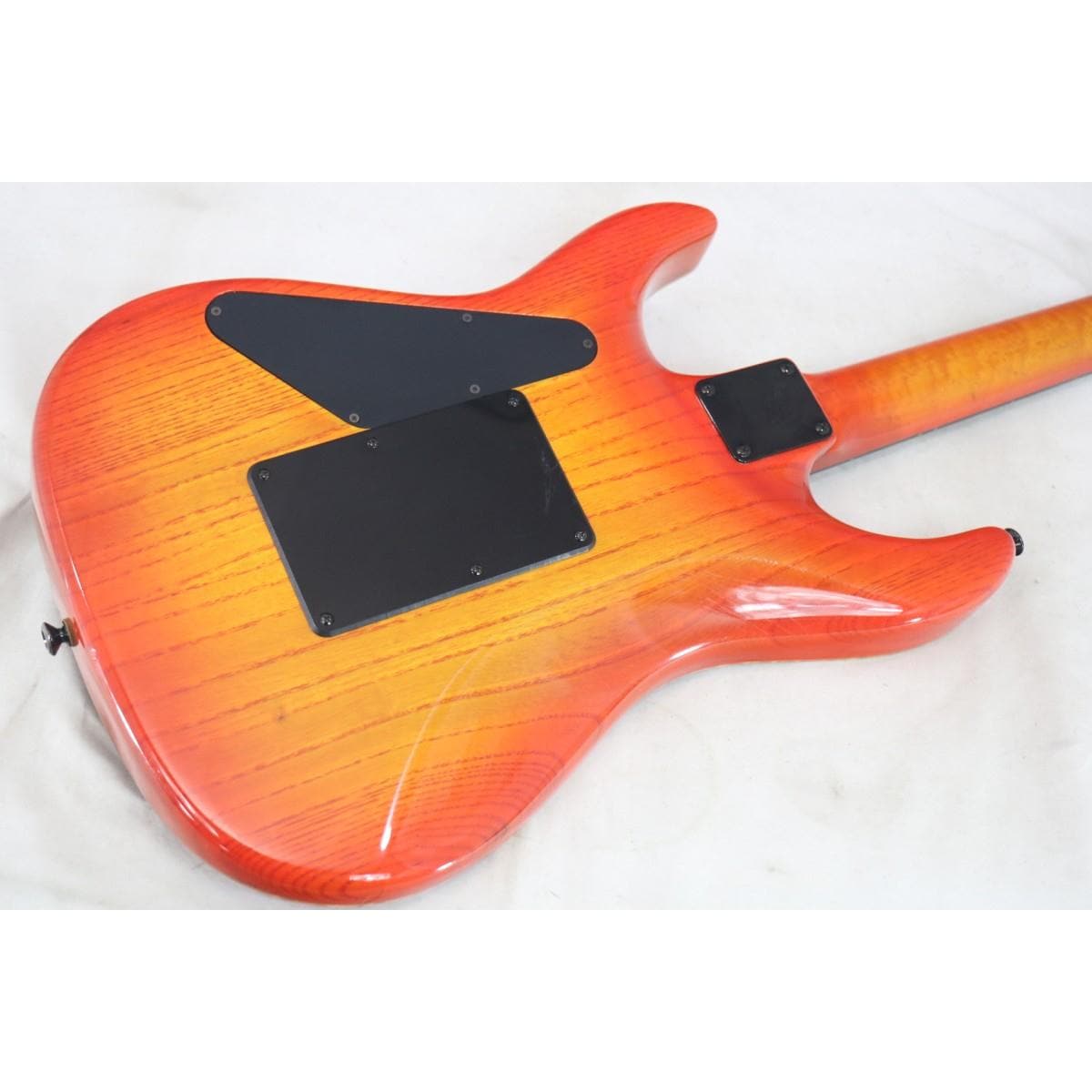 ＶＡＬＬＥＹ　ＡＲＴＳ　ＣＵＳＴＯＭ　ＬＩＮＥ　ＬＴＤ　ＳＲＥ－２７０