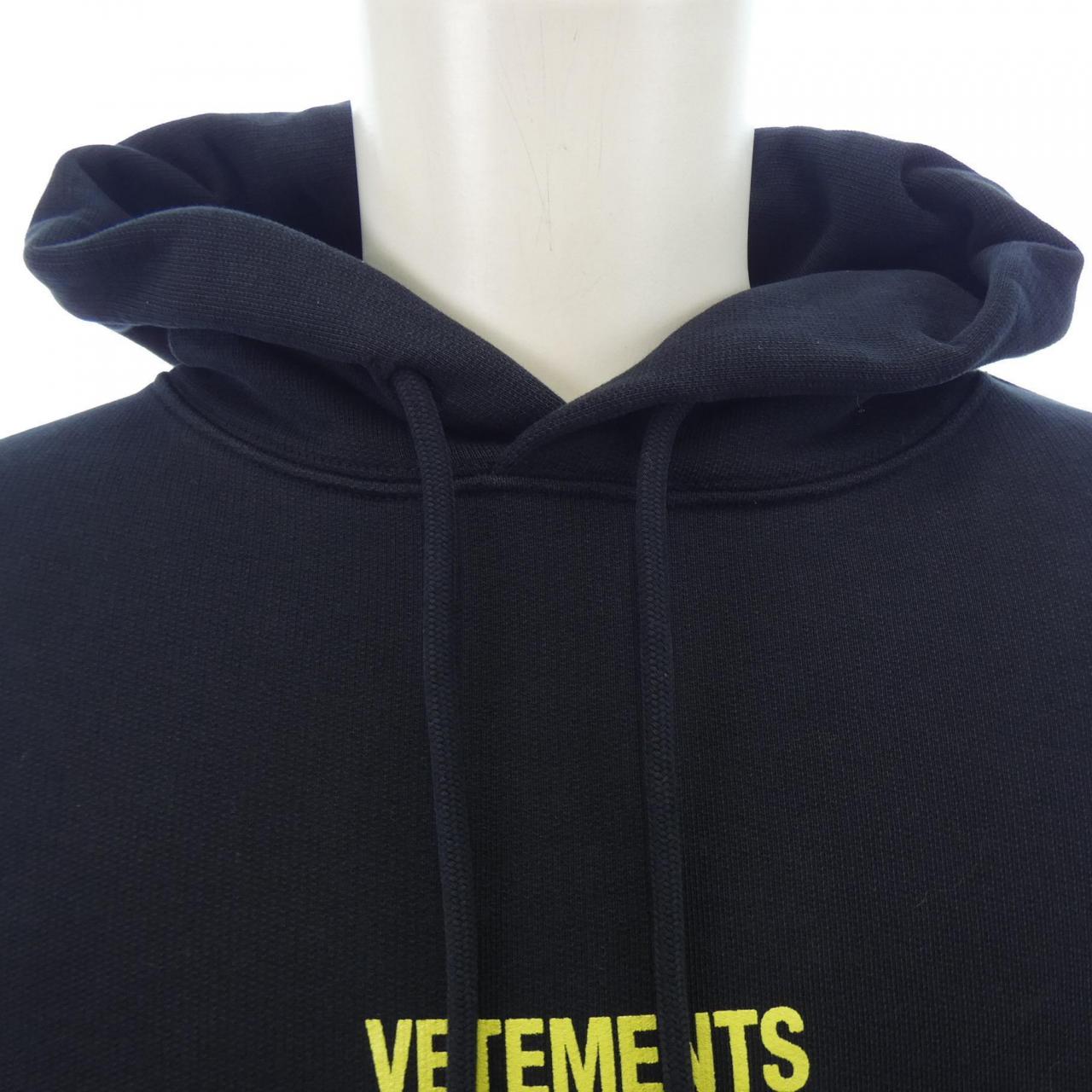 ヴェトモン VETEMENTS パーカー