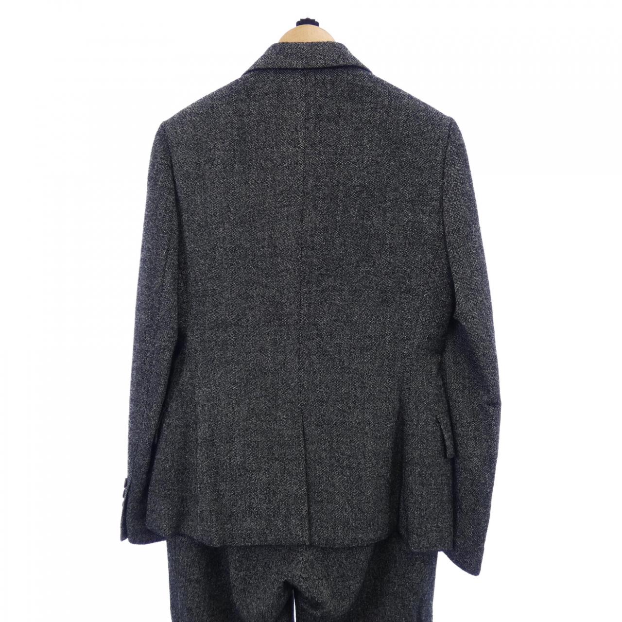 バジーレ28 BASILE 28 スーツ