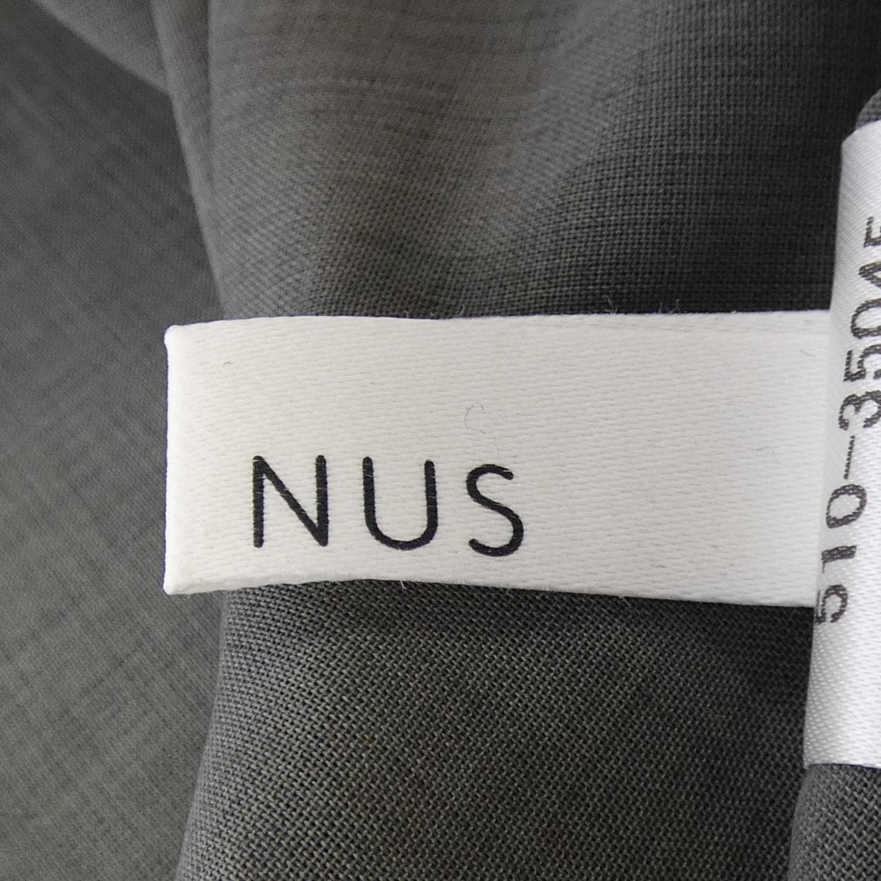 NUS Tシャツ