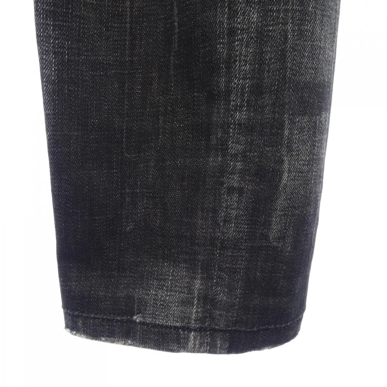 ディースクエアード DSQUARED2 S74LB1191 ジーンズ