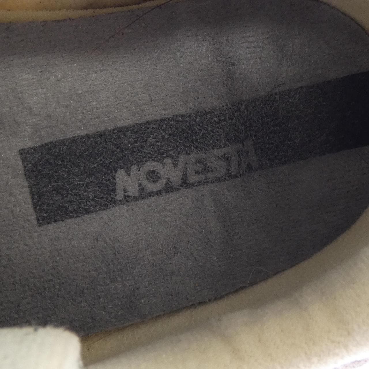ノヴェスタ NOVESTA スニーカー