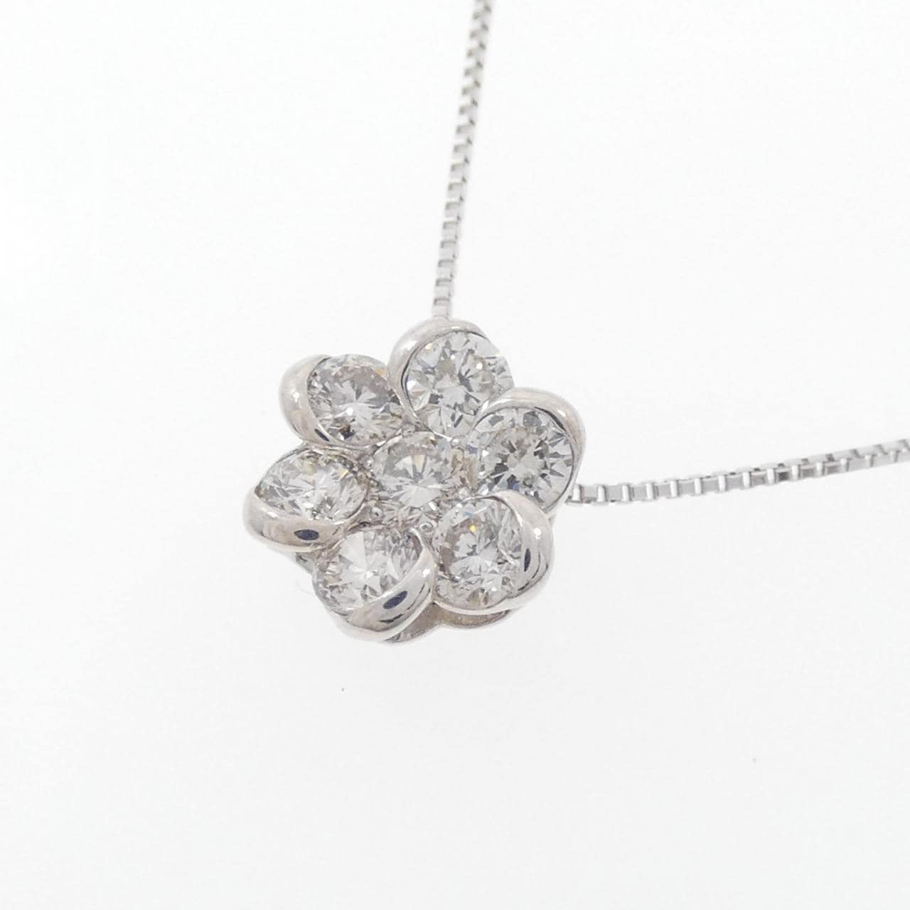 K18WG flower Diamond necklace 0.50CT