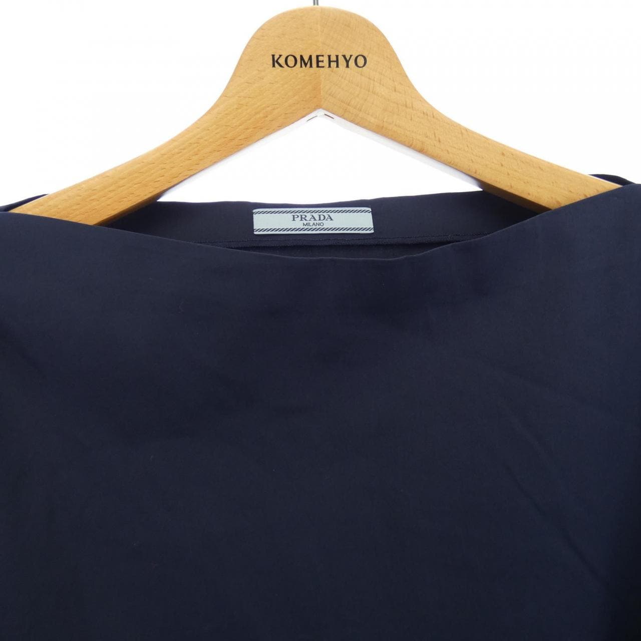 Prada PRADA 240638 S171上衣