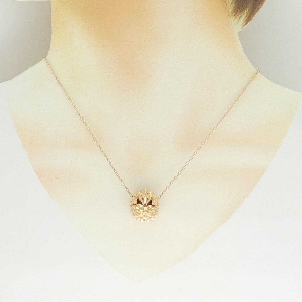 ブシュロン エリソン ネックレス