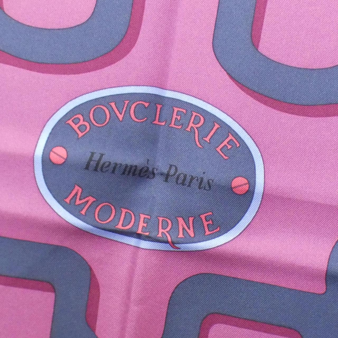 エルメス BOUCLRIE MODERNE カレ 003106S スカーフ