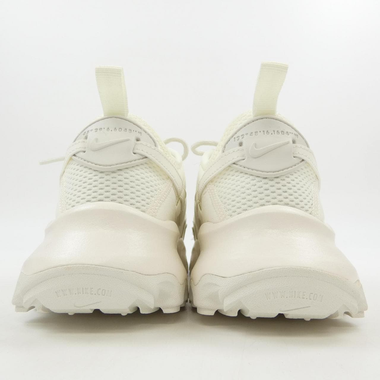 ナイキ NIKE DD9682-100 スニーカー