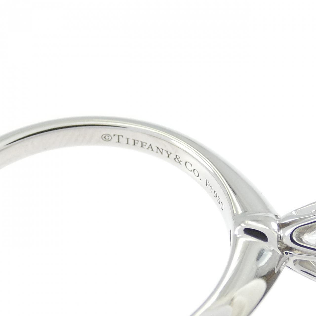 ティファニー クラシックソリティア リング 0.20CT E VS1 3EXT
