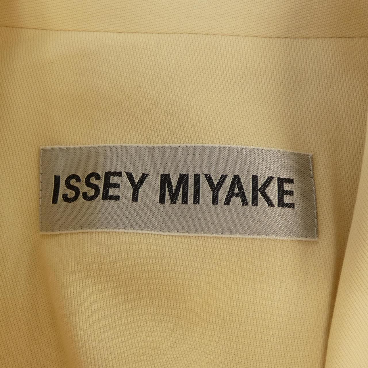イッセイミヤケ ISSEY MIYAKE コート