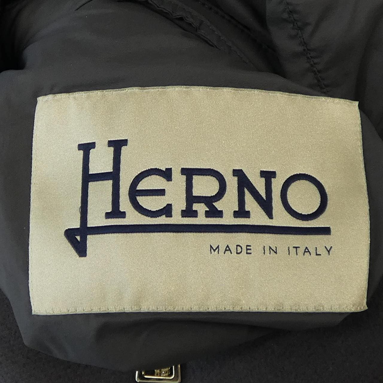 Herno羽绒大衣