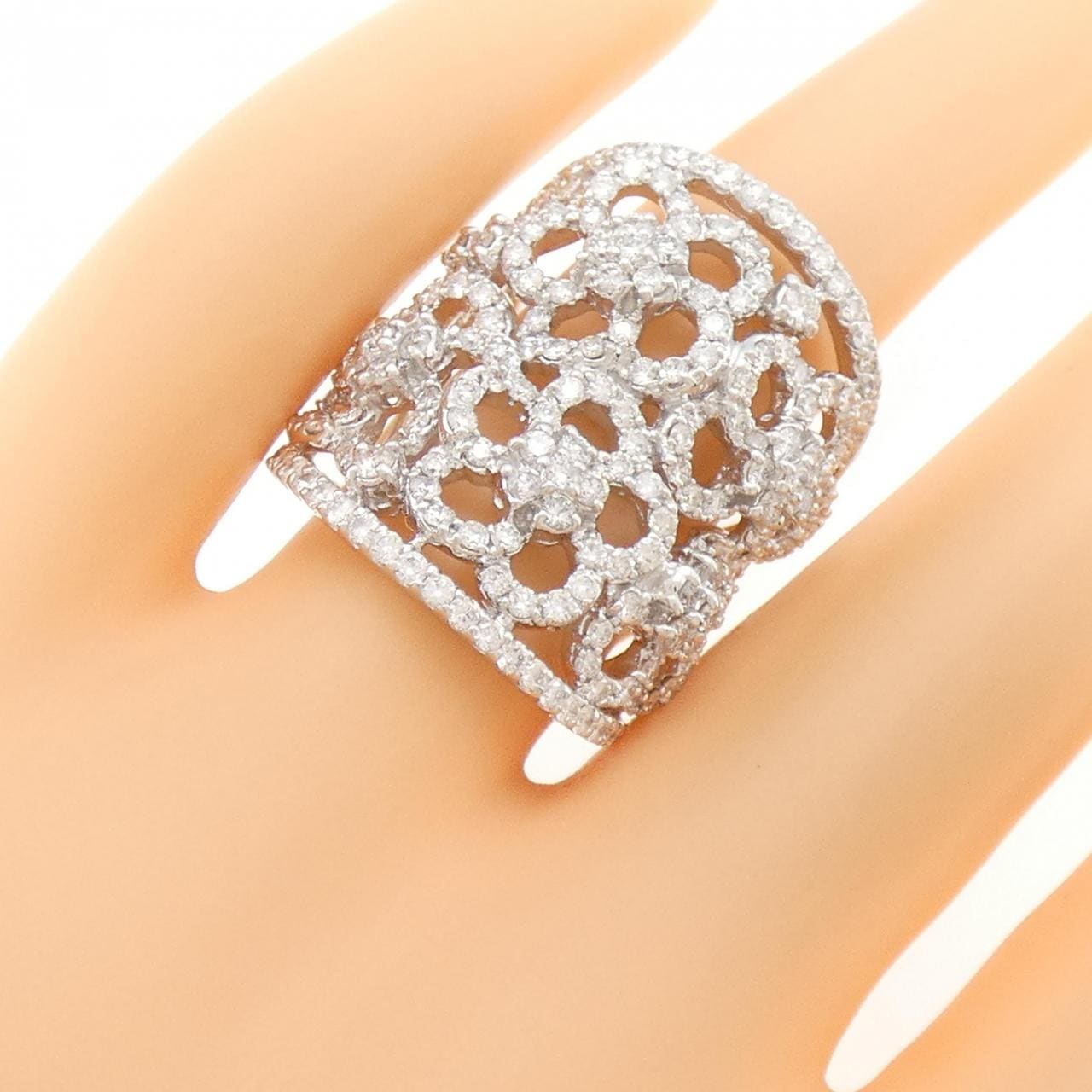 K18WG花朵钻石戒指2.50CT