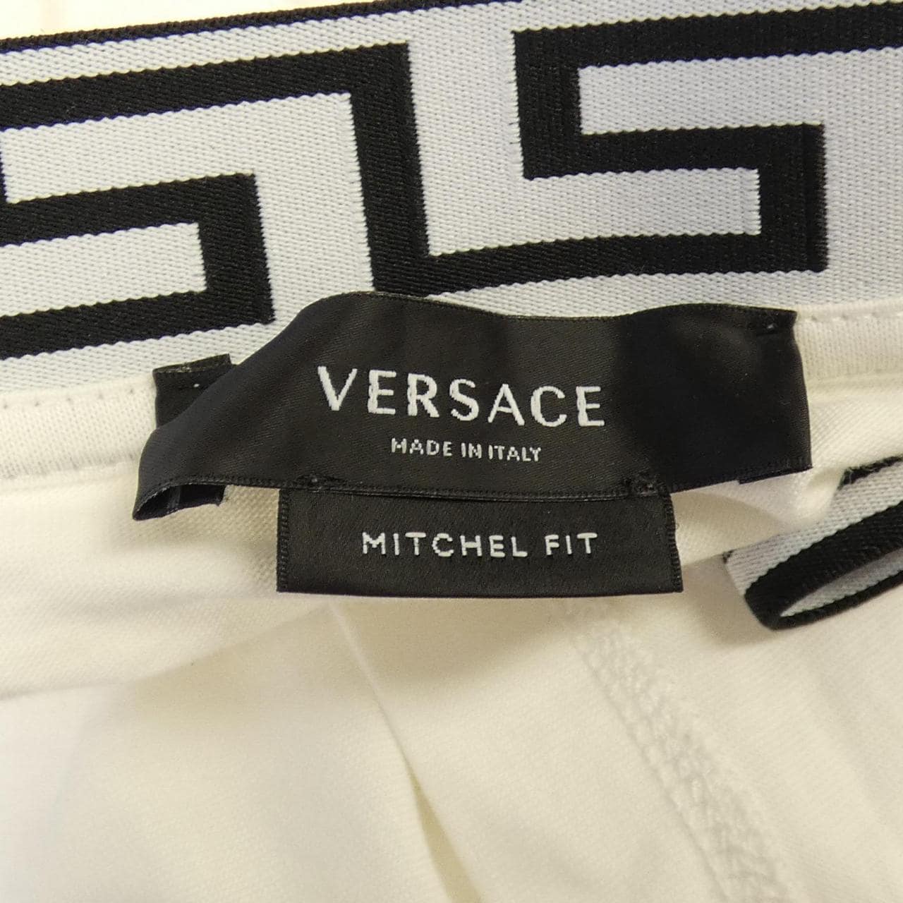 ヴェルサーチェ VERSACE A88650 Tシャツ