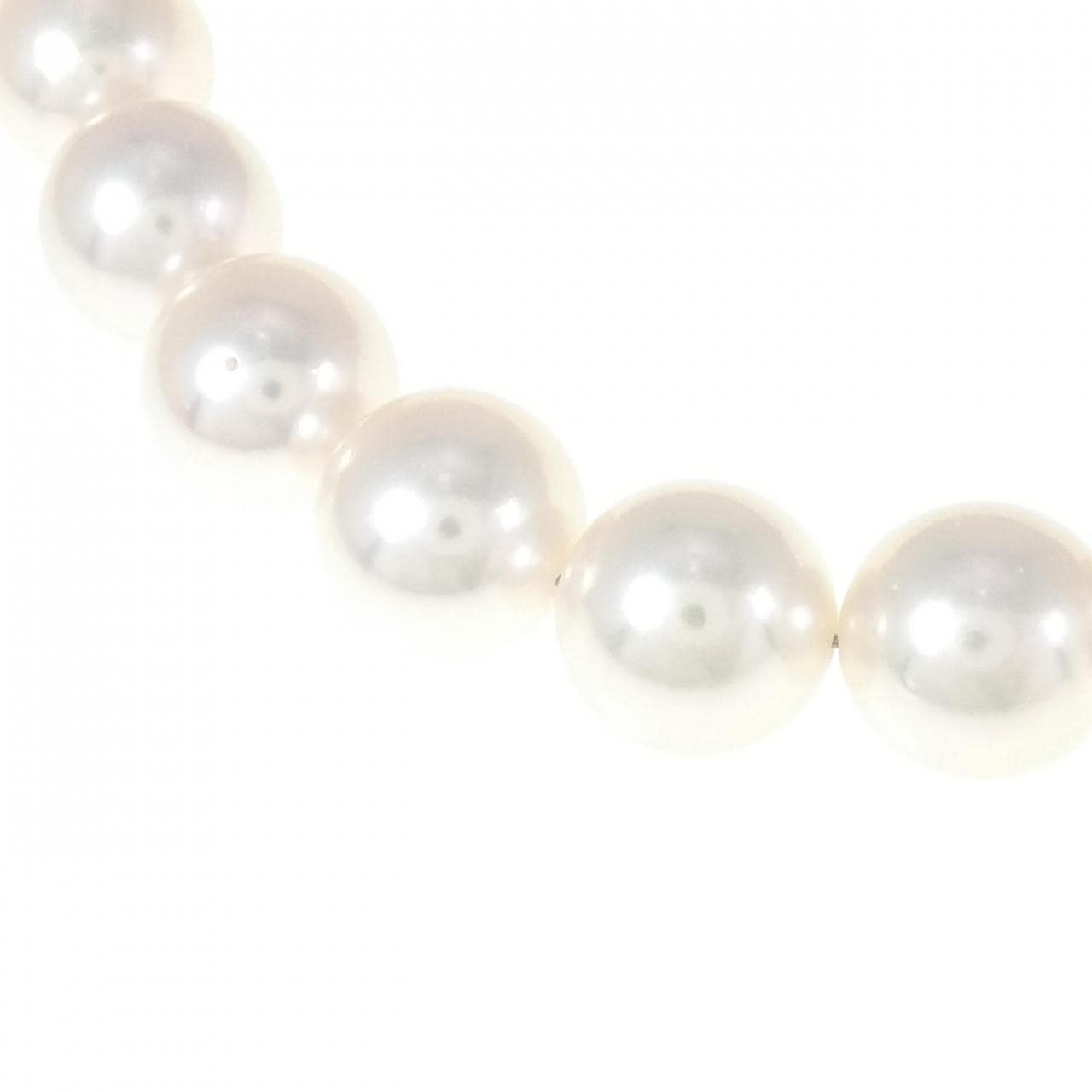 [BRAND NEW] Silver Clasp Akoya Pearl Necklace 8.5-9mm