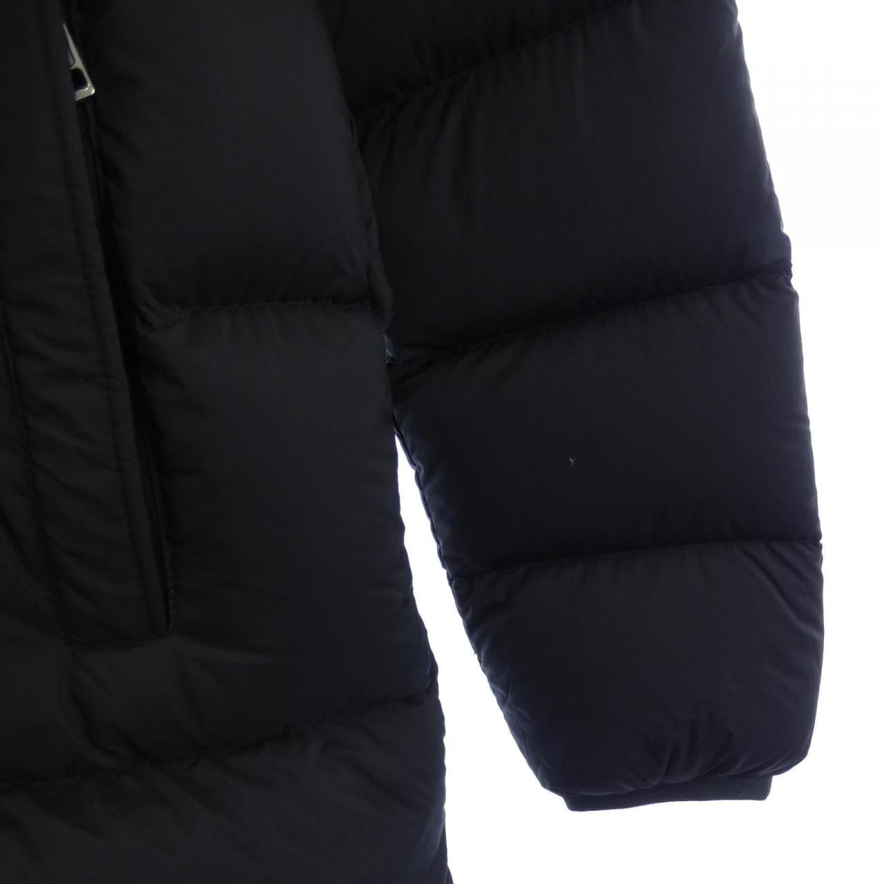モンクレール MONCLER ダウンジャケット