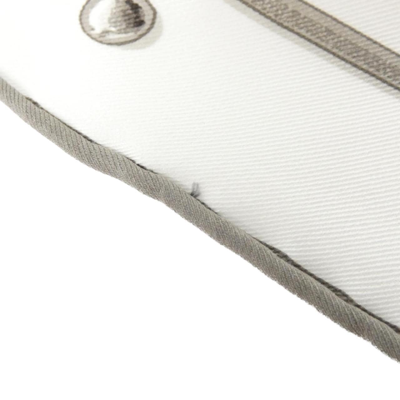 エルメス ポワンテュ 542388S スカーフ