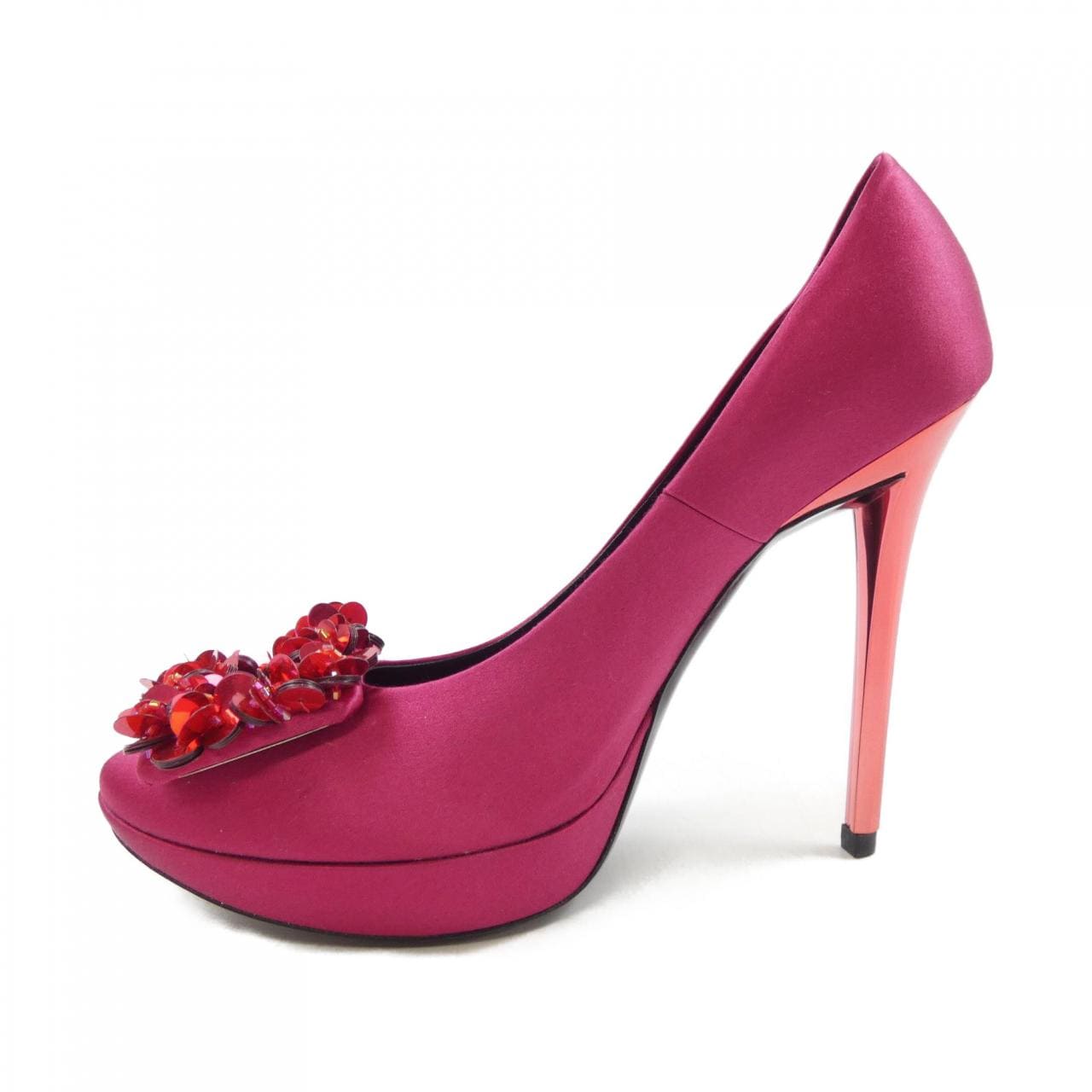 ロジェヴィヴィエ ROGER VIVIER パンプス