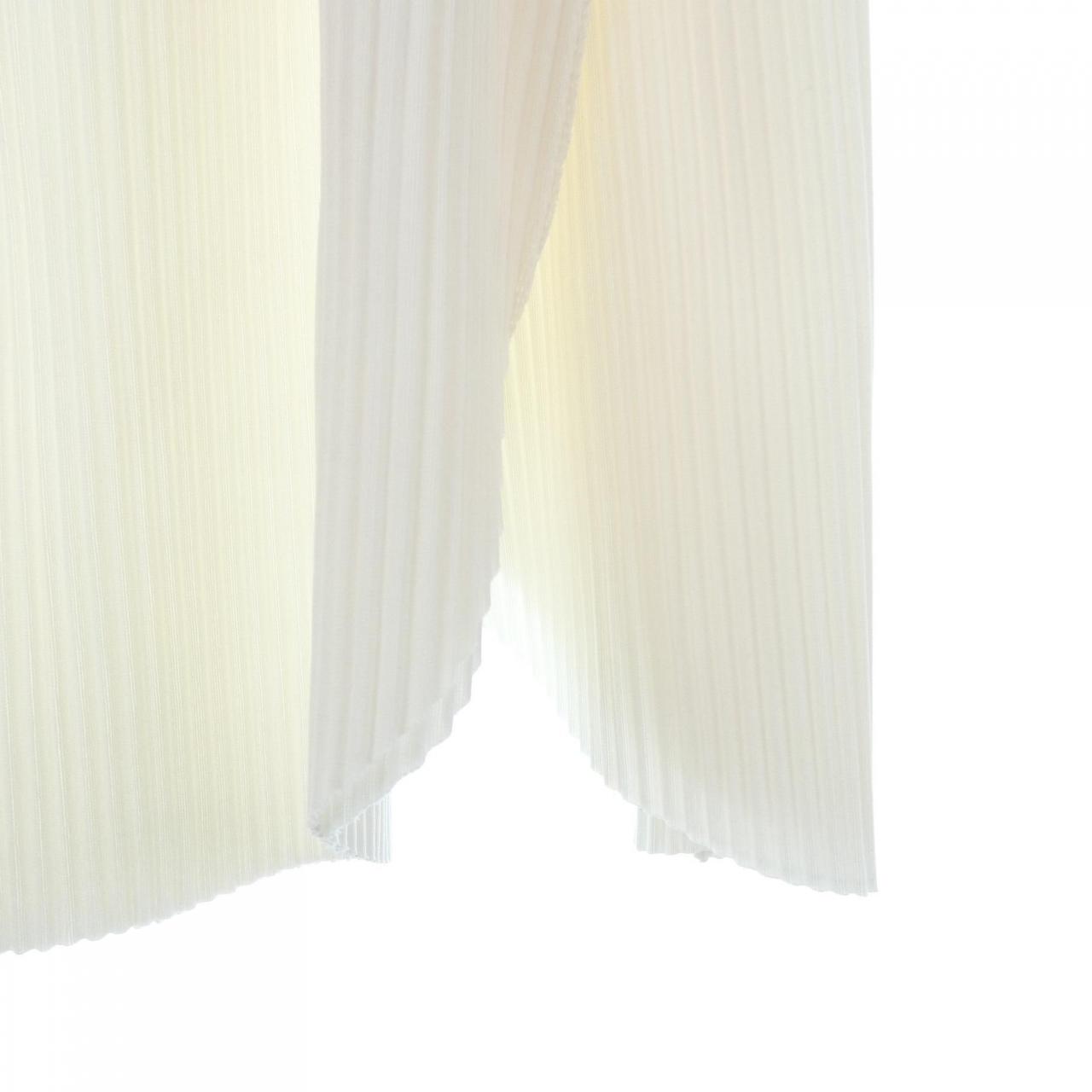 ミーイッセイミヤケ me ISSEY MIYAKE スカート