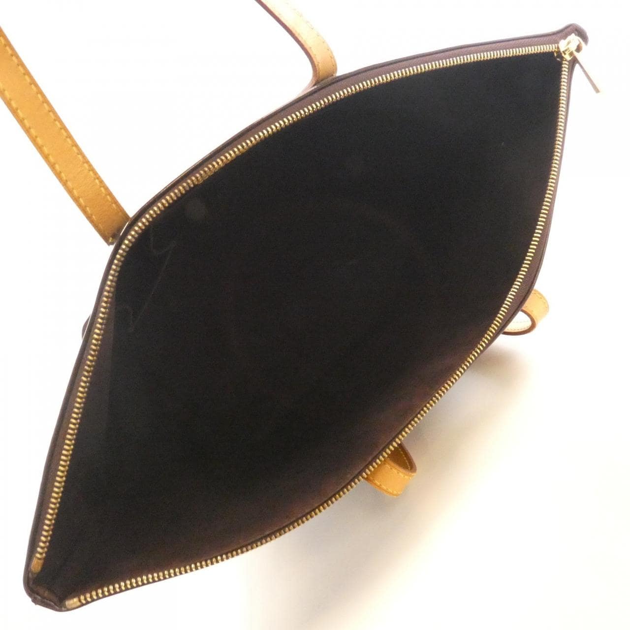 ルイヴィトン ヴェルニ ベルヴュー GM M93589 ショルダーバッグ