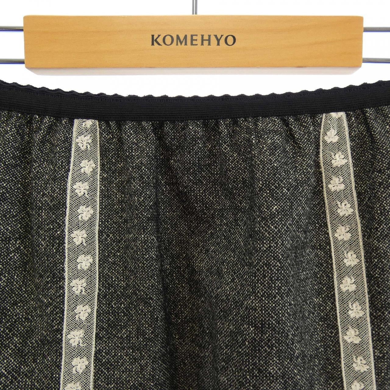 ヌメロヴェントゥーノ N°21 スカート