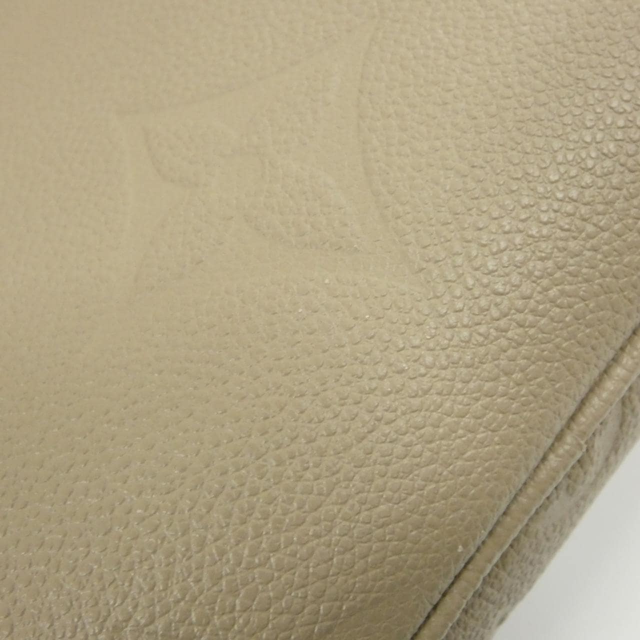 LOUIS VUITTON Monogram Empreinte Neverfull MM M45686 包