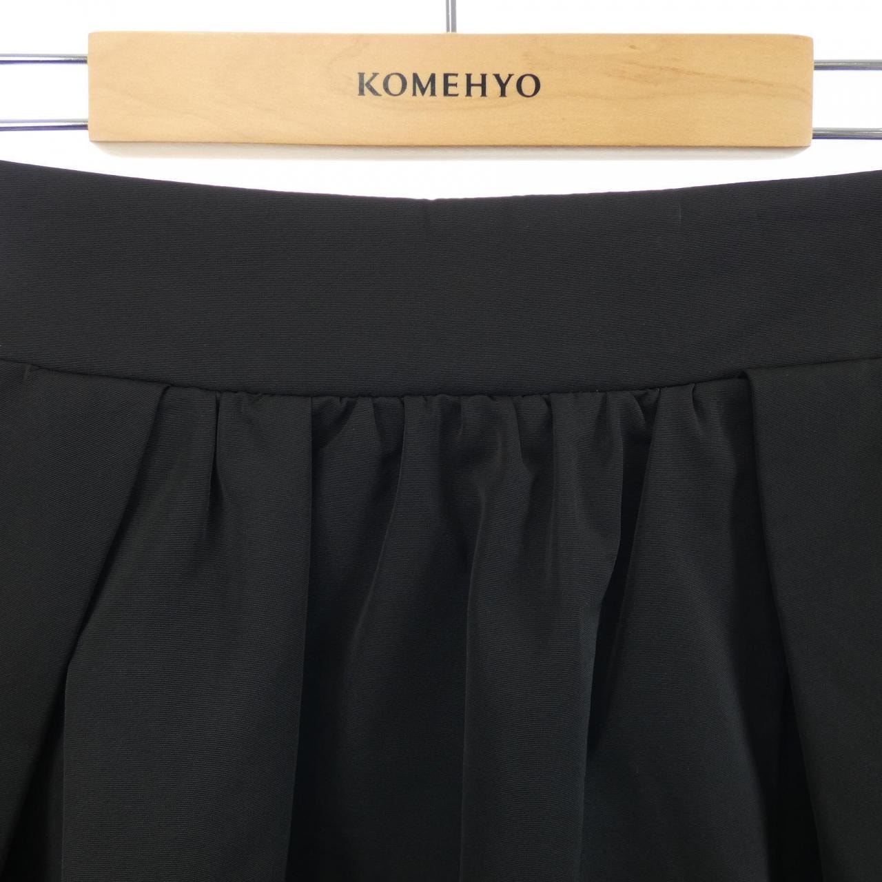 バーニーズニューヨーク BARNEYS NEW YORK スカート