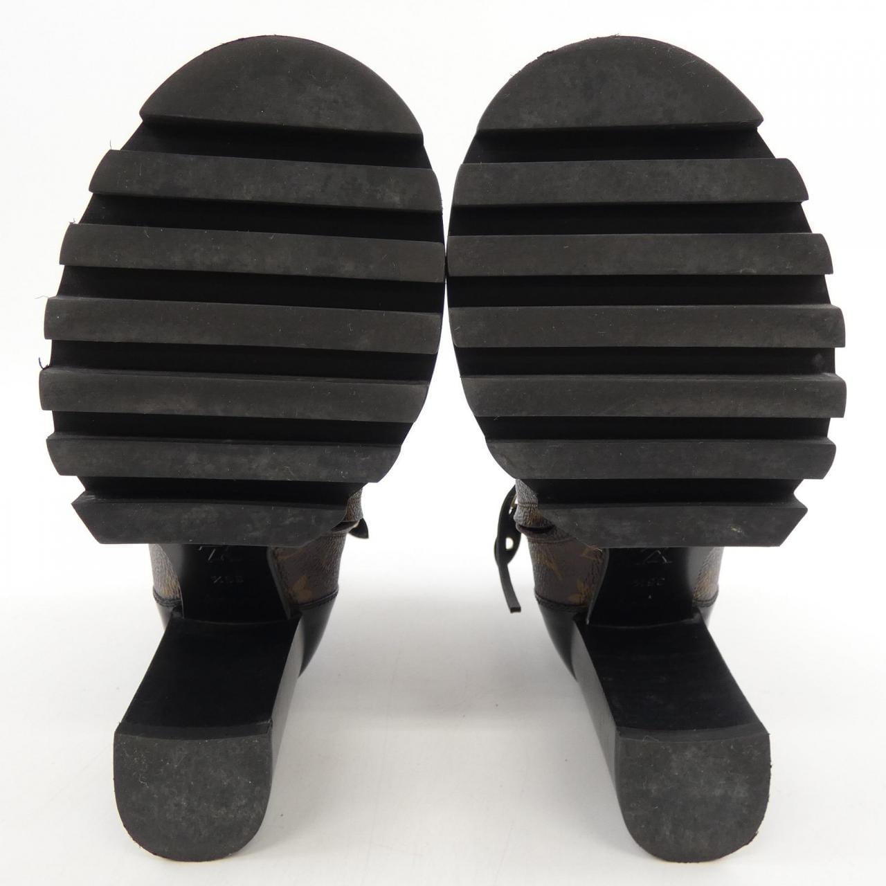 ルイヴィトン LOUIS VUITTON スタートレイルライン ブーツ