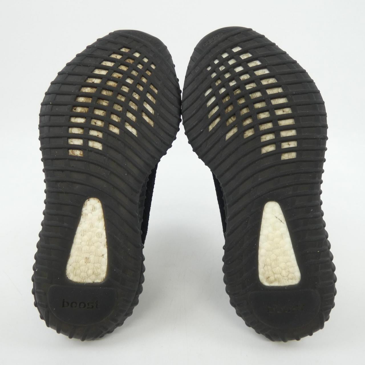 イージー YEEZY CP9652 スニーカー