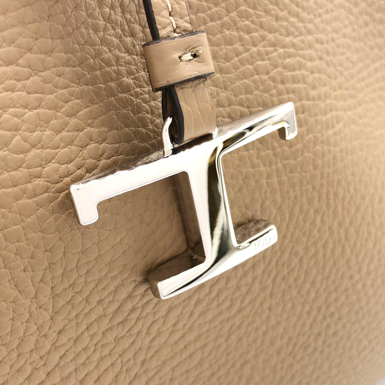 トッズ XBWAPAEL000QRI2L64 バッグ