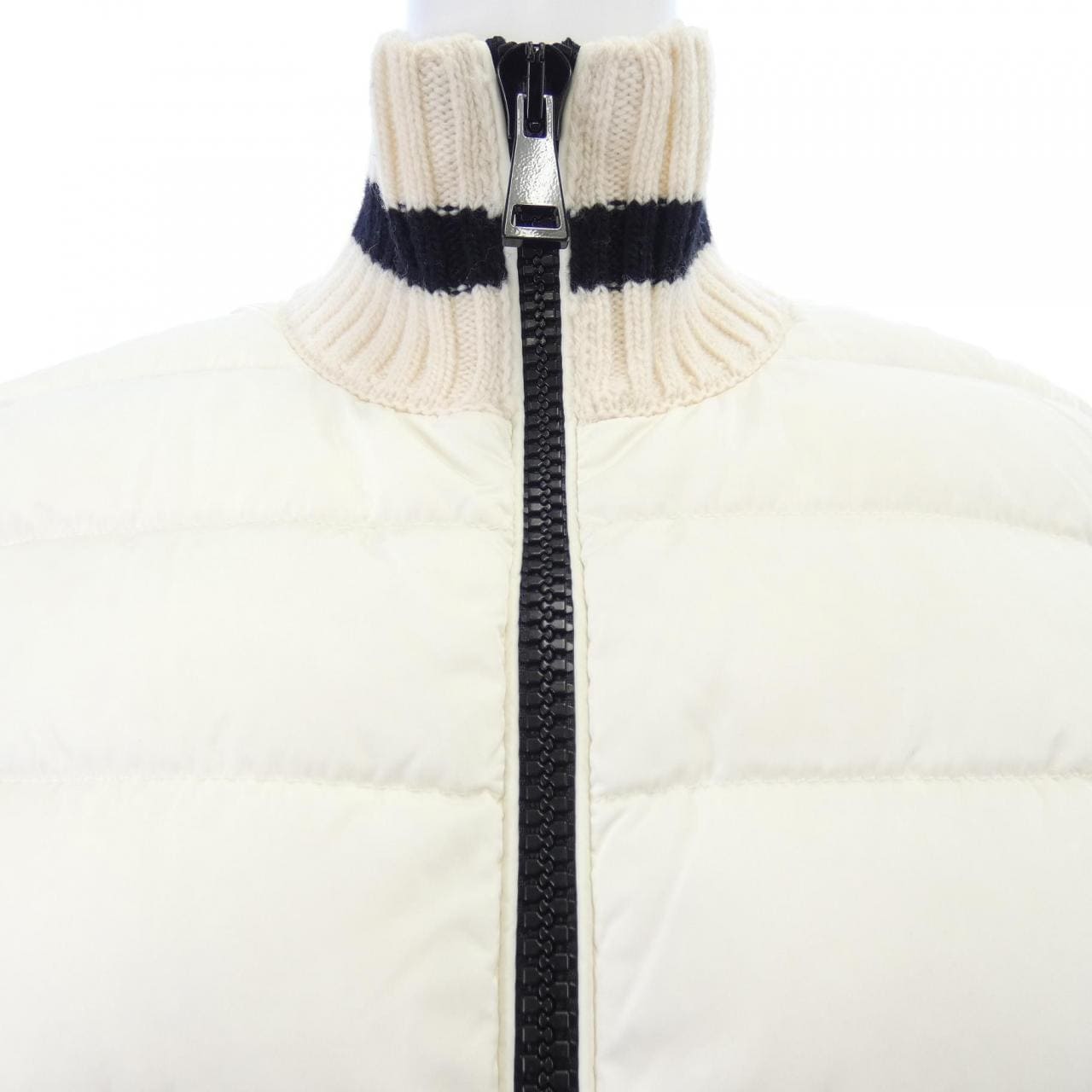 モンクレール MONCLER 20939B00004 ダウンジャケット