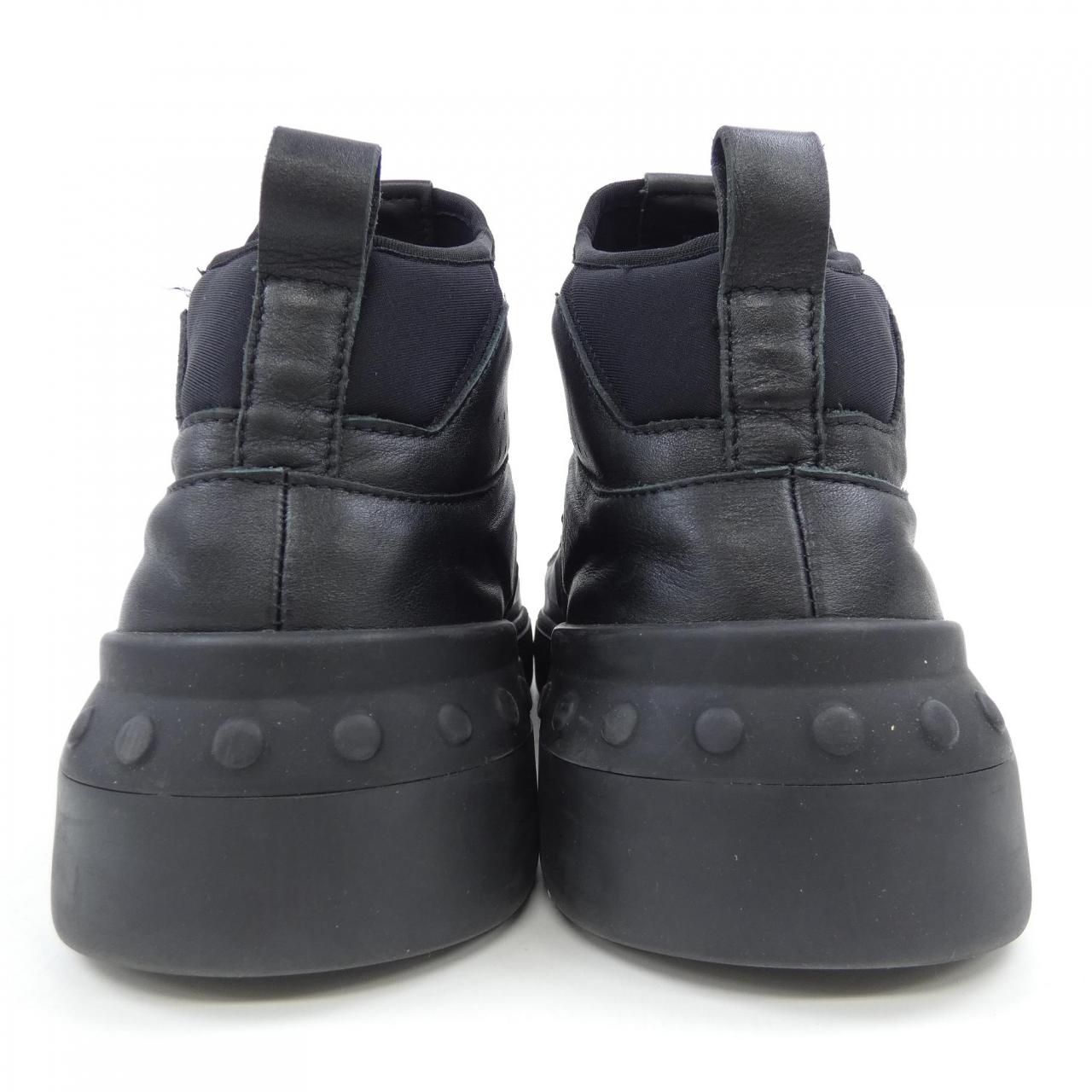 トッズ TOD'S スニーカー