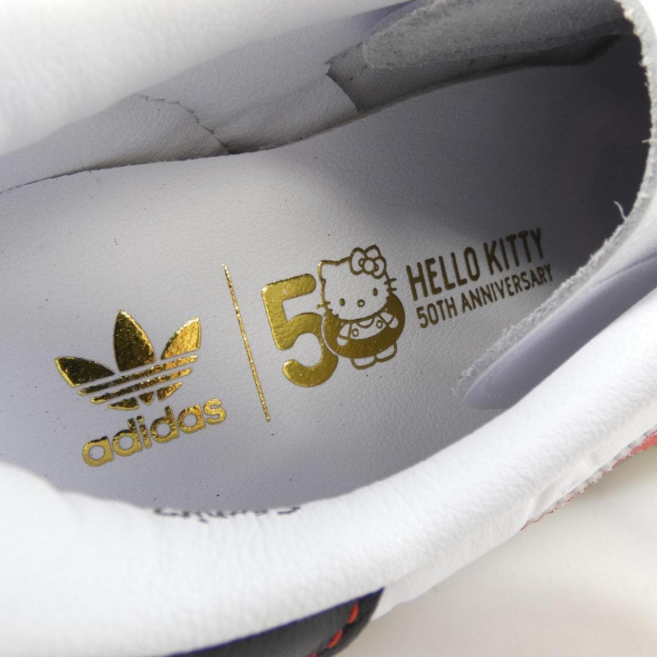 アディダス ADIDAS II0013 スニーカー