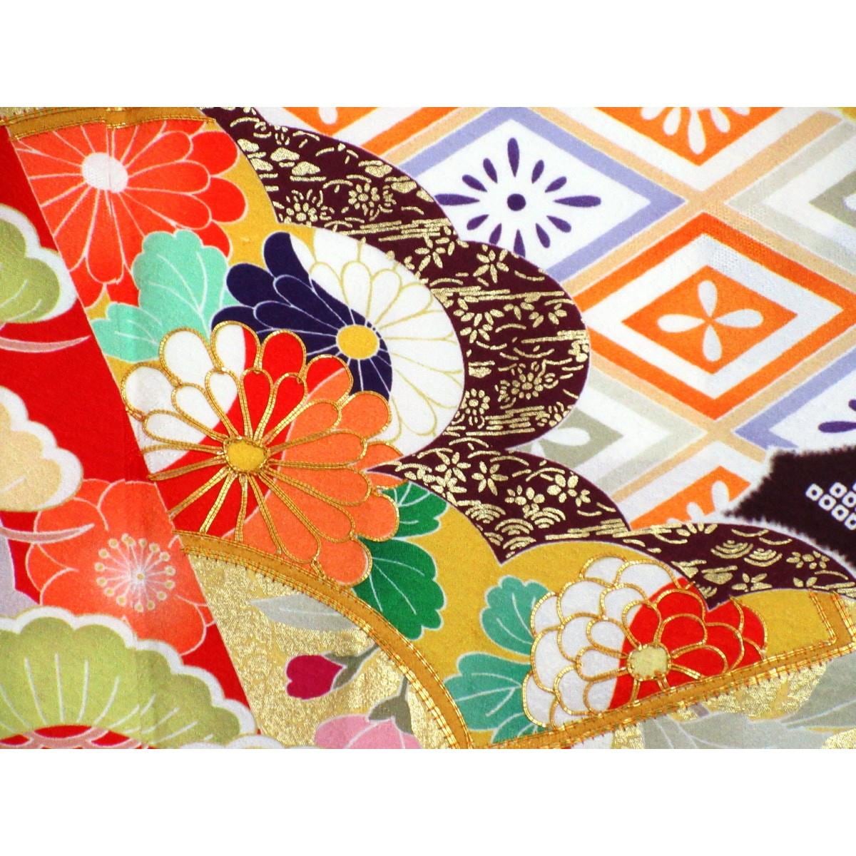 振袖　友禅金彩加工　刺繍入り