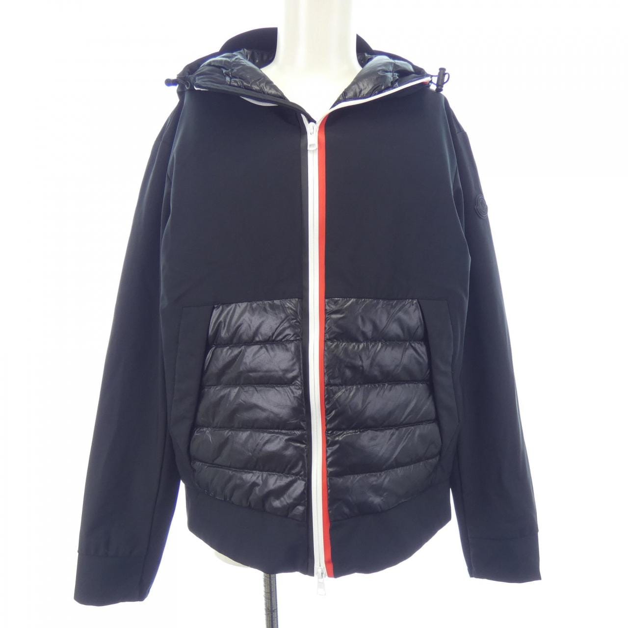 モンクレール MONCLER ダウンジャケット