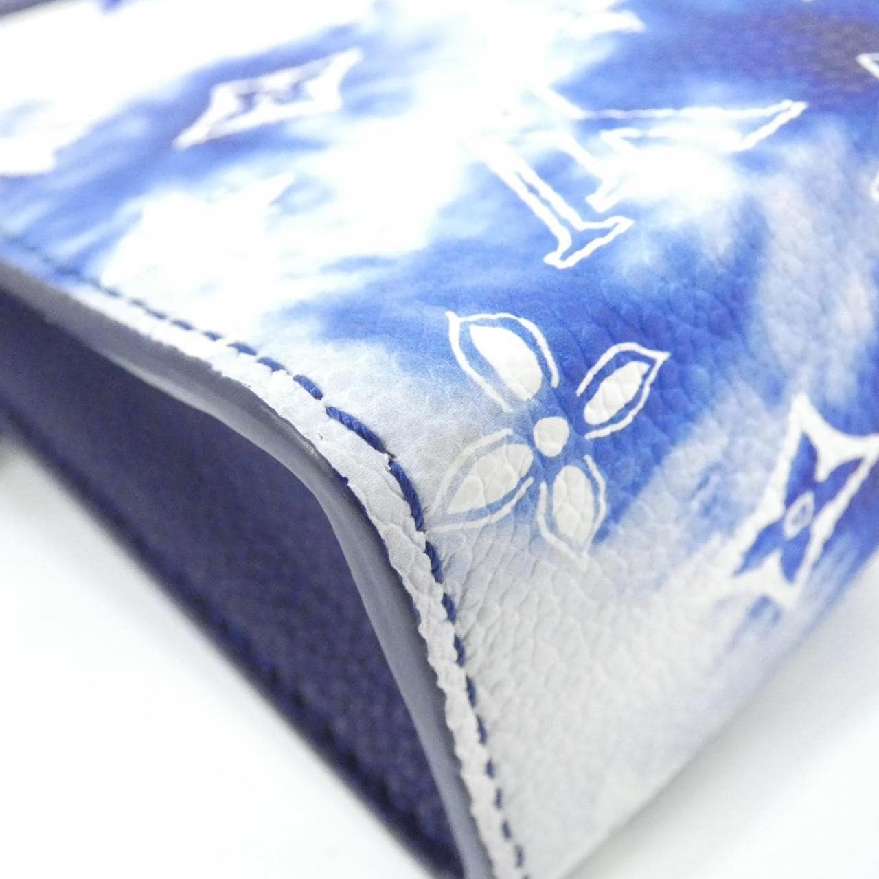 ルイヴィトン モノグラム バンダナ ガストン ウエアラブル ウォレット M81431 ショルダーバッグ