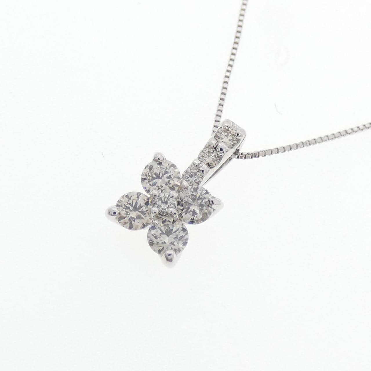 K18WG フラワー ダイヤモンド ネックレス 0.30CT