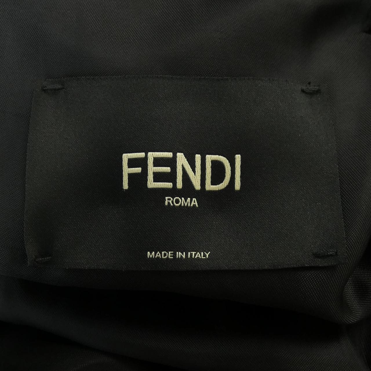 フェンディ FENDI FPJ106 APRQ レザージャケット