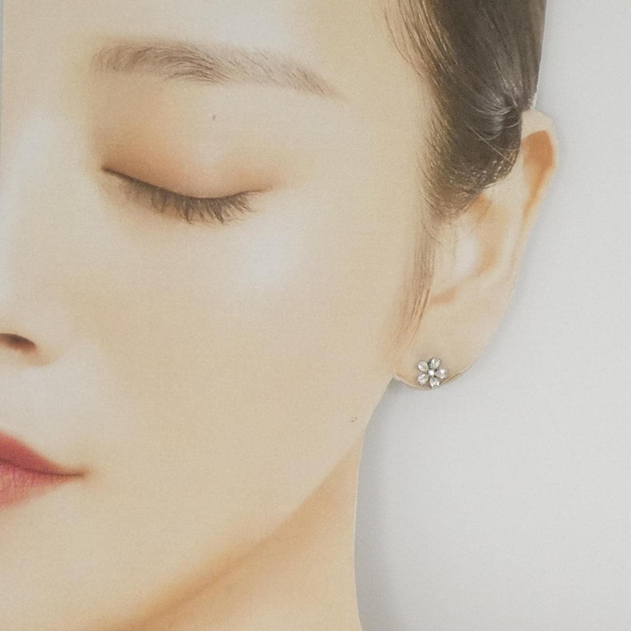 PT900 フラワー ダイヤモンド ピアス 0.50CT