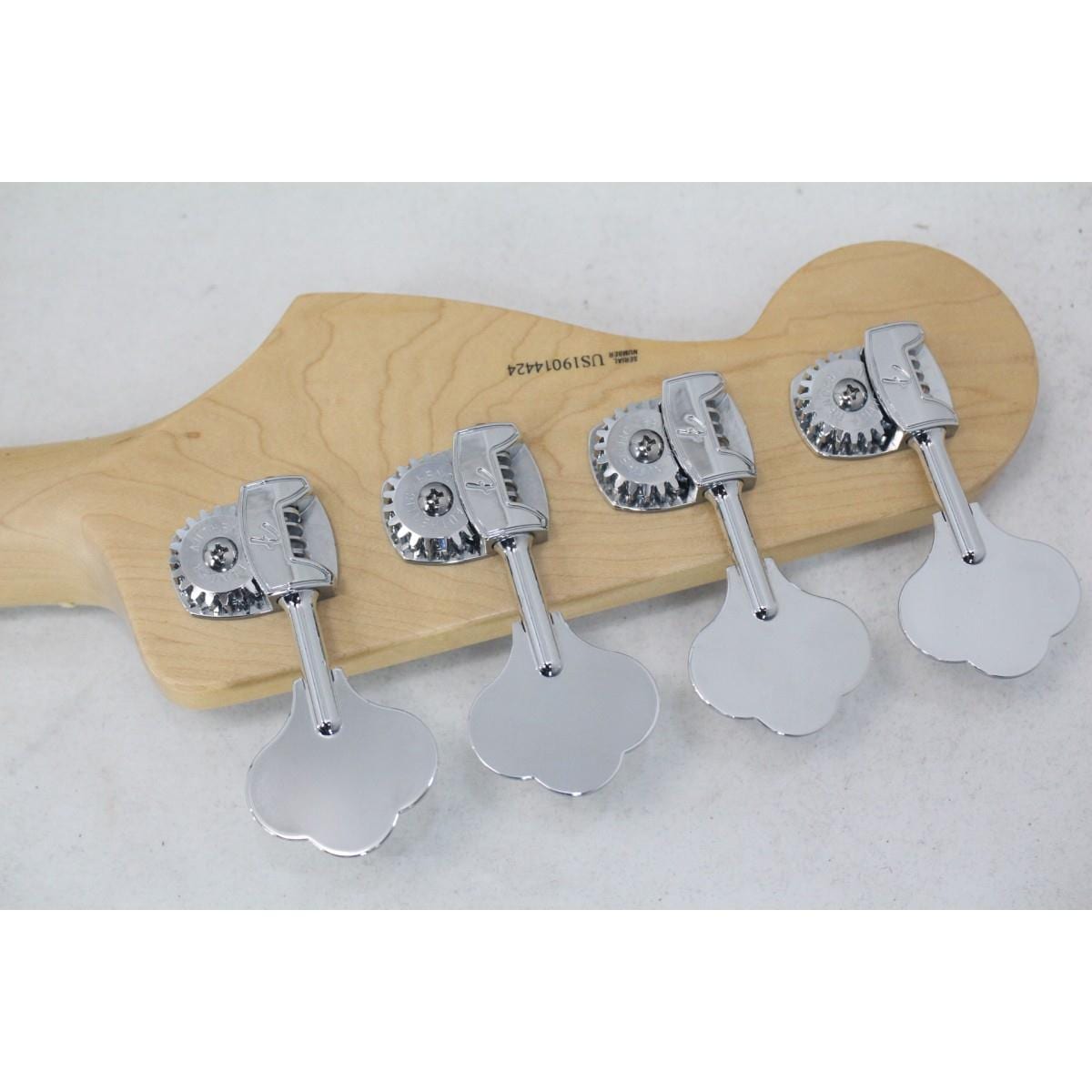 ＦＥＮＤＥＲ　　ＡＭ　ＰＲＯＦＥＳＳＩＯＮＡＬ　ＪＡＺＺ　ＢＡＳＳ