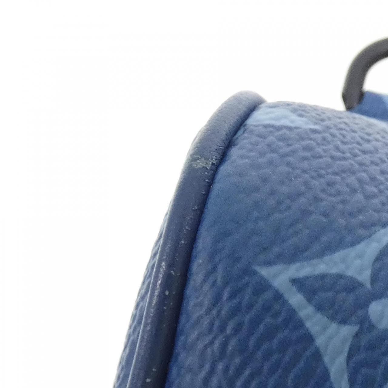 ルイヴィトン モノグラム トーン アルファ ウェアラブル ウォレット M82801 ショルダーバッグ