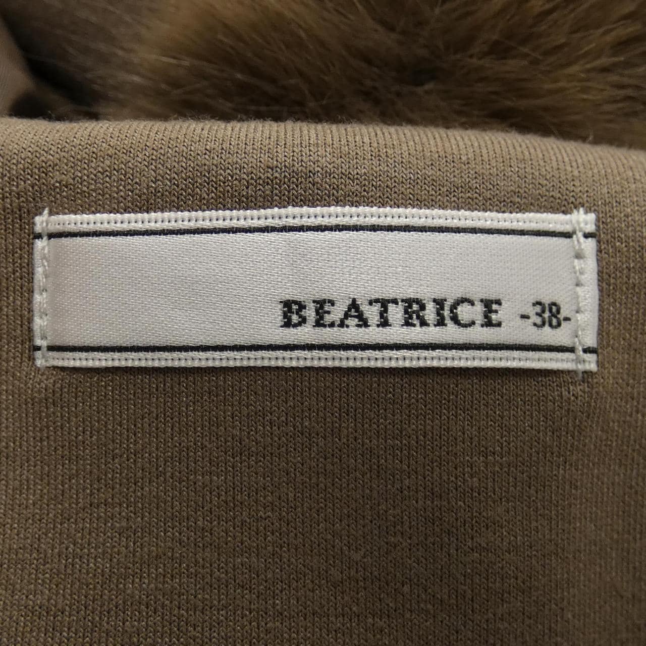 BEATRICE大衣