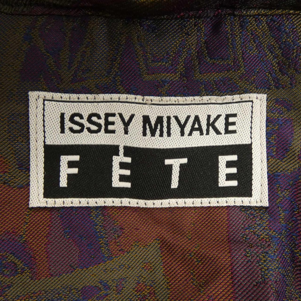 イッセイミヤケ ISSEY MIYAKE IF84FA706 ジャケット