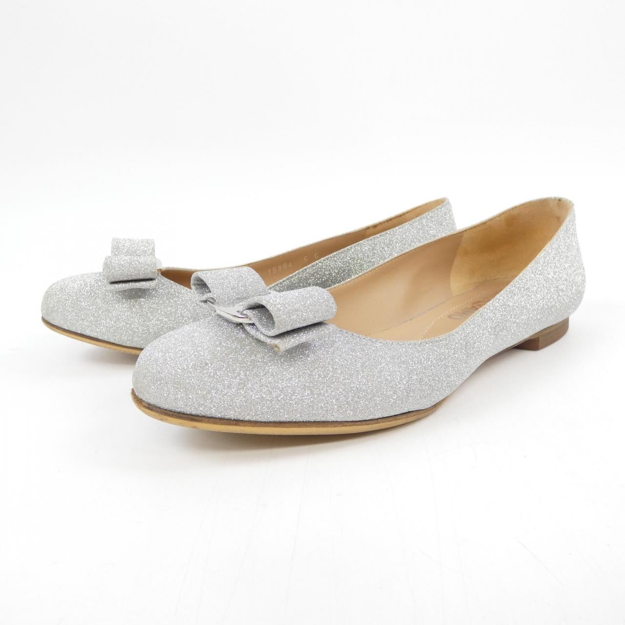 FERRAGAMO YW15804浅口鞋