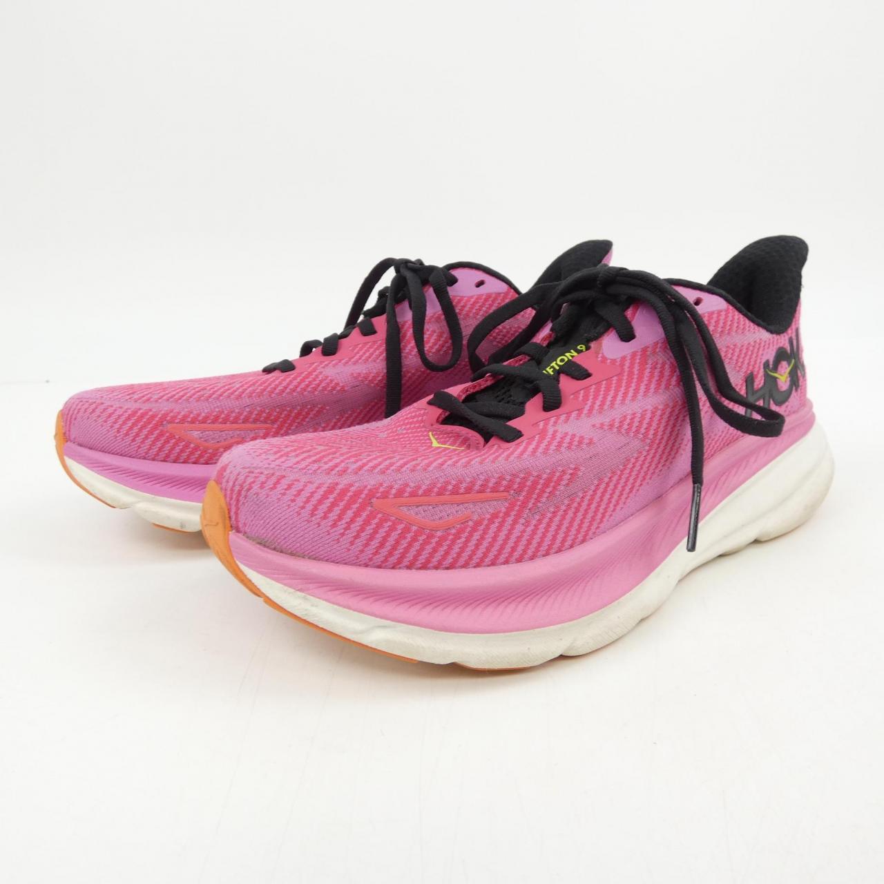 ホカオネオネ HOKA ONE ONE スニーカー