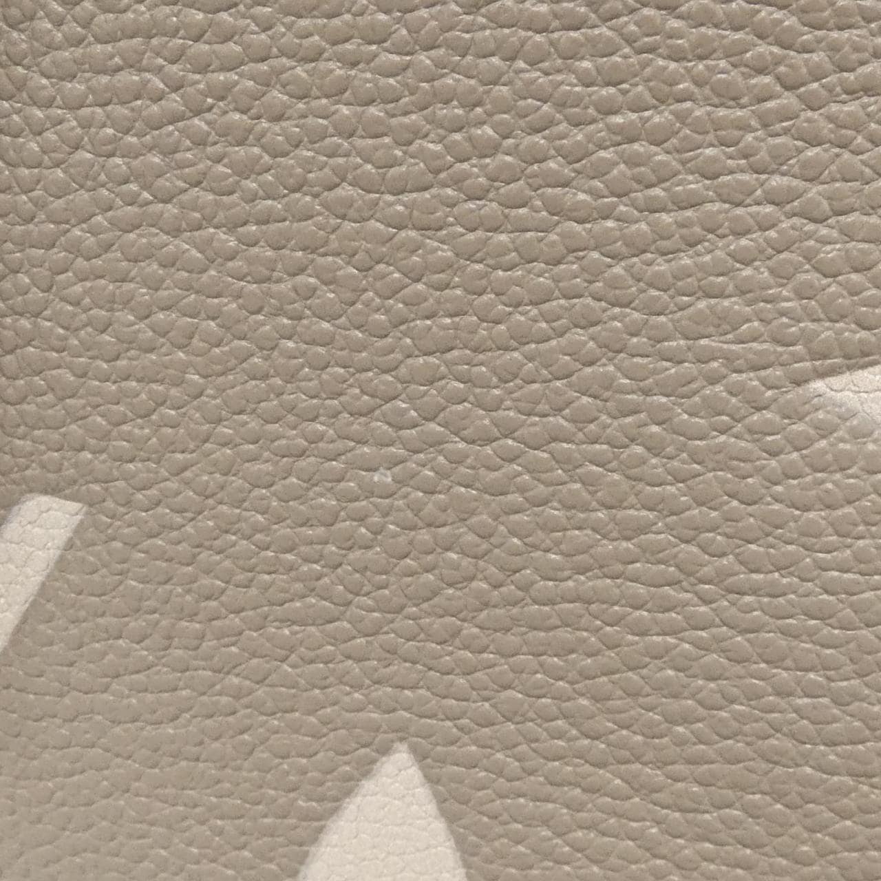 ルイヴィトン バイカラー モノグラム アンプラント トリアノン PM M46585 バッグ