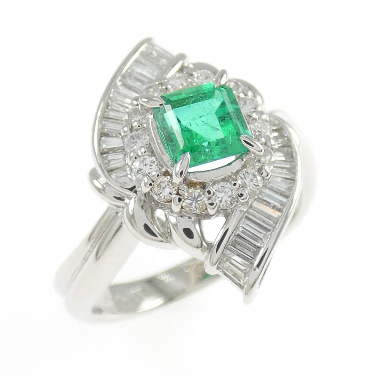 PT900 エメラルド リング 0.57CT