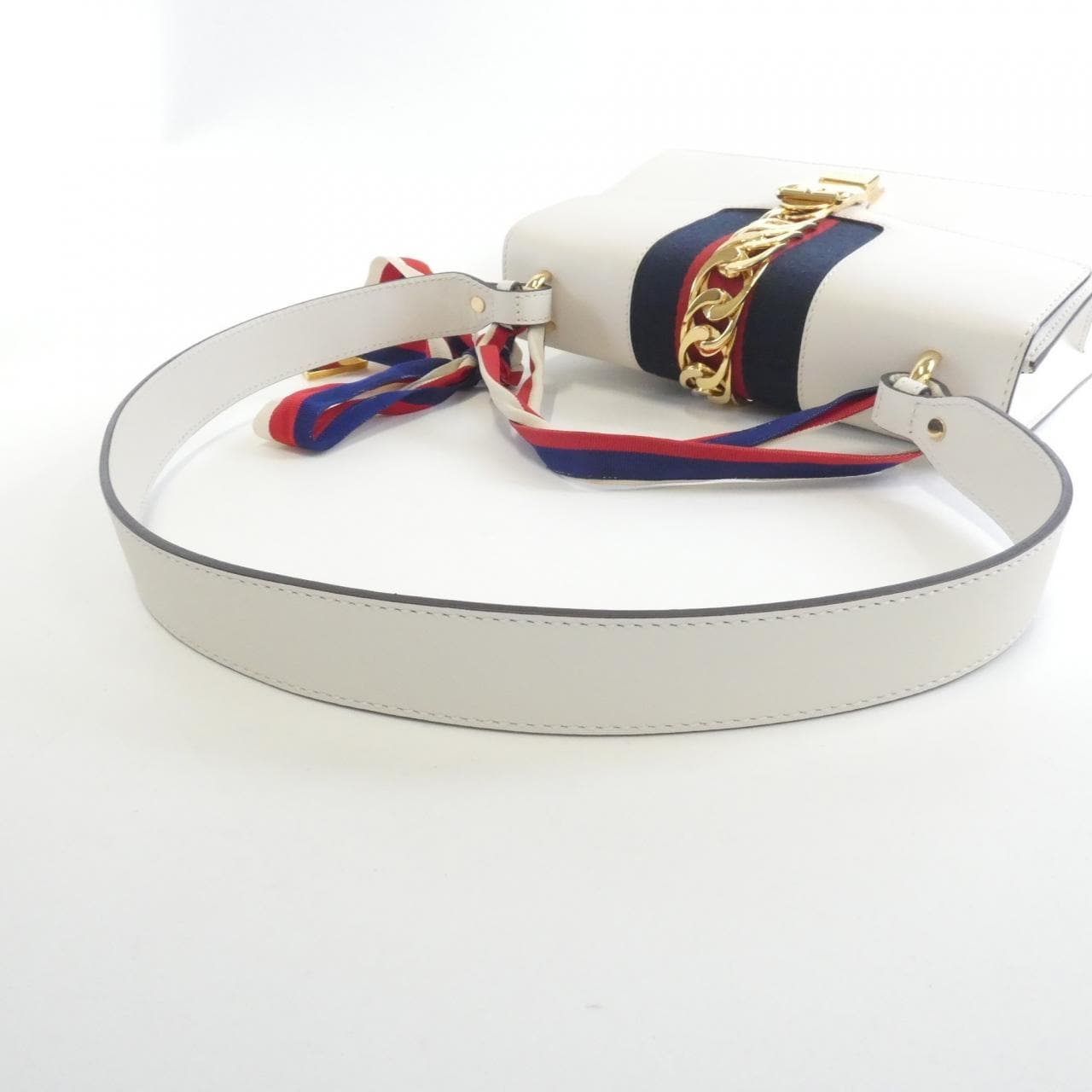 グッチ SYLVIE 421882 CVLEG ショルダーバッグ