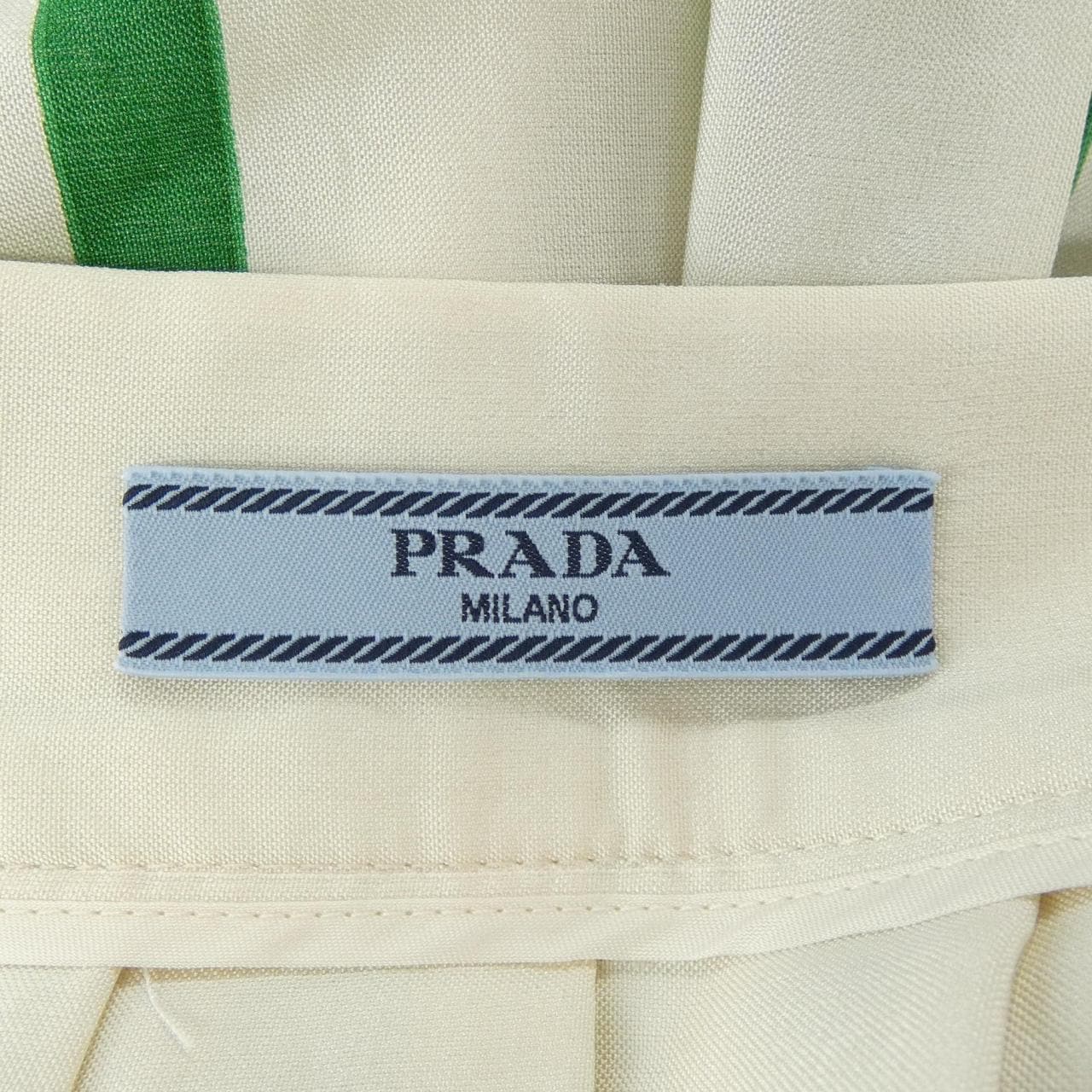 プラダ PRADA P179R S201 10ZR スカート